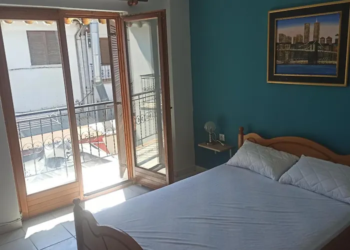 Appartamento Charming In Paralia Ofriniou, 50m From The Beach, Free Parking, Wi-fi, Pet-friendly, Ac