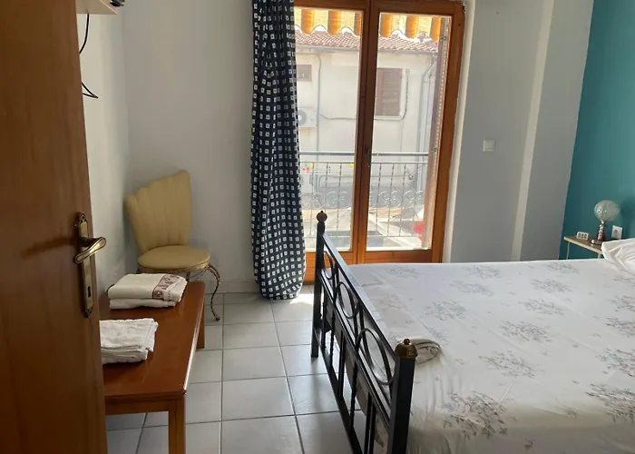 Appartamento Charming In Paralia Ofriniou, 50m From The Beach, Free Parking, Wi-fi, Pet-friendly, Ac Ofrínion