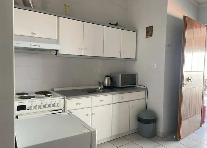 Charming In Paralia Ofriniou, 50m From The Beach, Free Parking, Wi-fi, Pet-friendly, Ac *